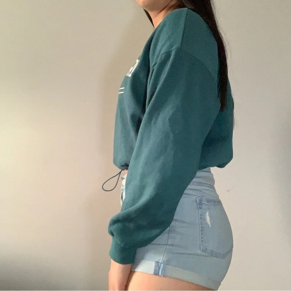 πStreetWear Society Crop Top Sweater - Size Small, 90s Style, Vintage Vibes!π - Picture 3 of 9